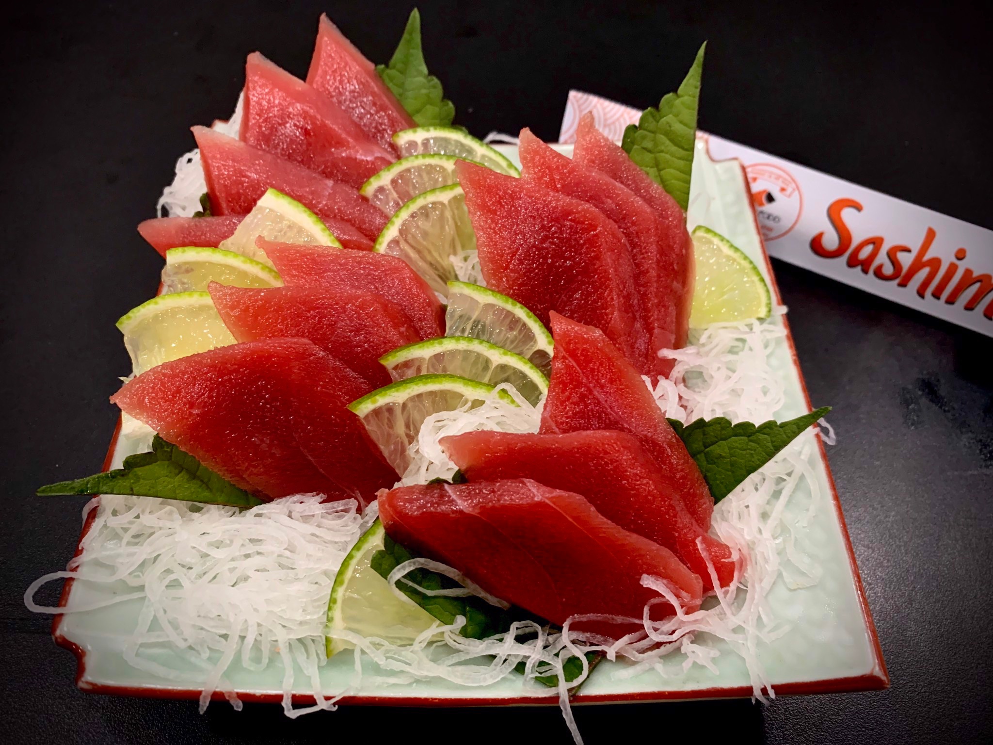 cá ngừ sashimi